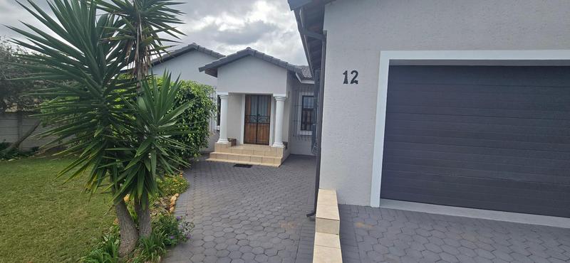 3 Bedroom Property for Sale in Reebok Western Cape
